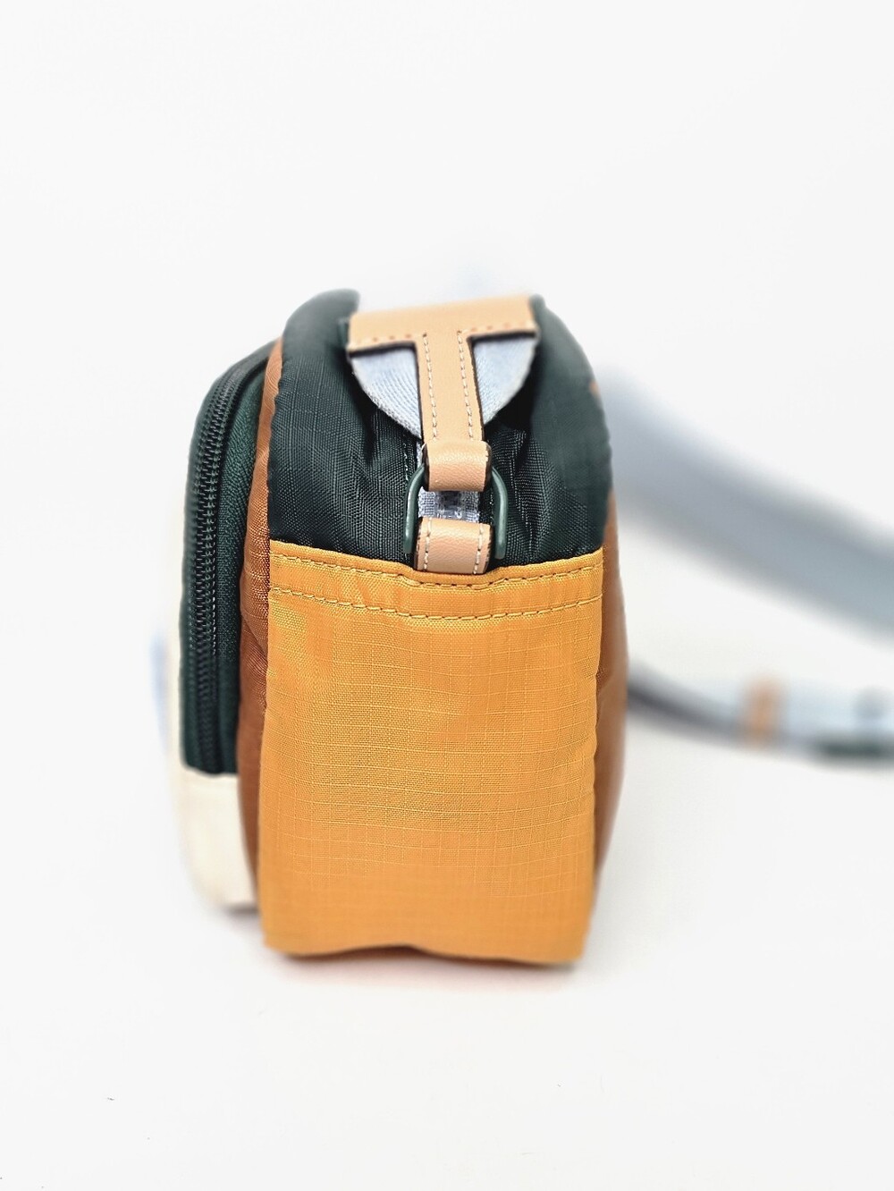 Tory Burch Tory Sport Ripstop Nylon Patch Crossbody bag - Picture 4 of 12